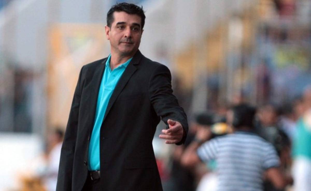 Diego Vázquez: 'Los felicito, hicieron los goles y ganaron bien'