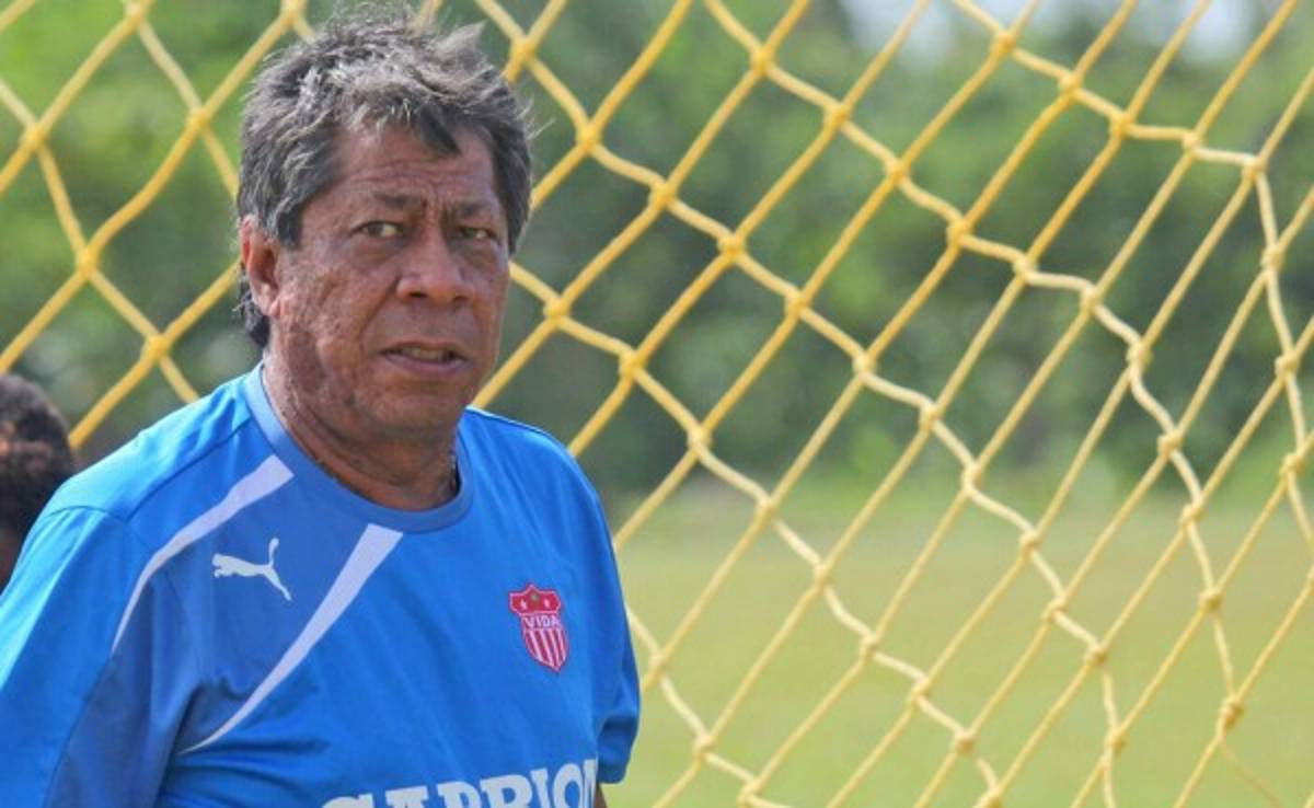 El Vida ratifica a Ramón Maradiaga como su director técnico