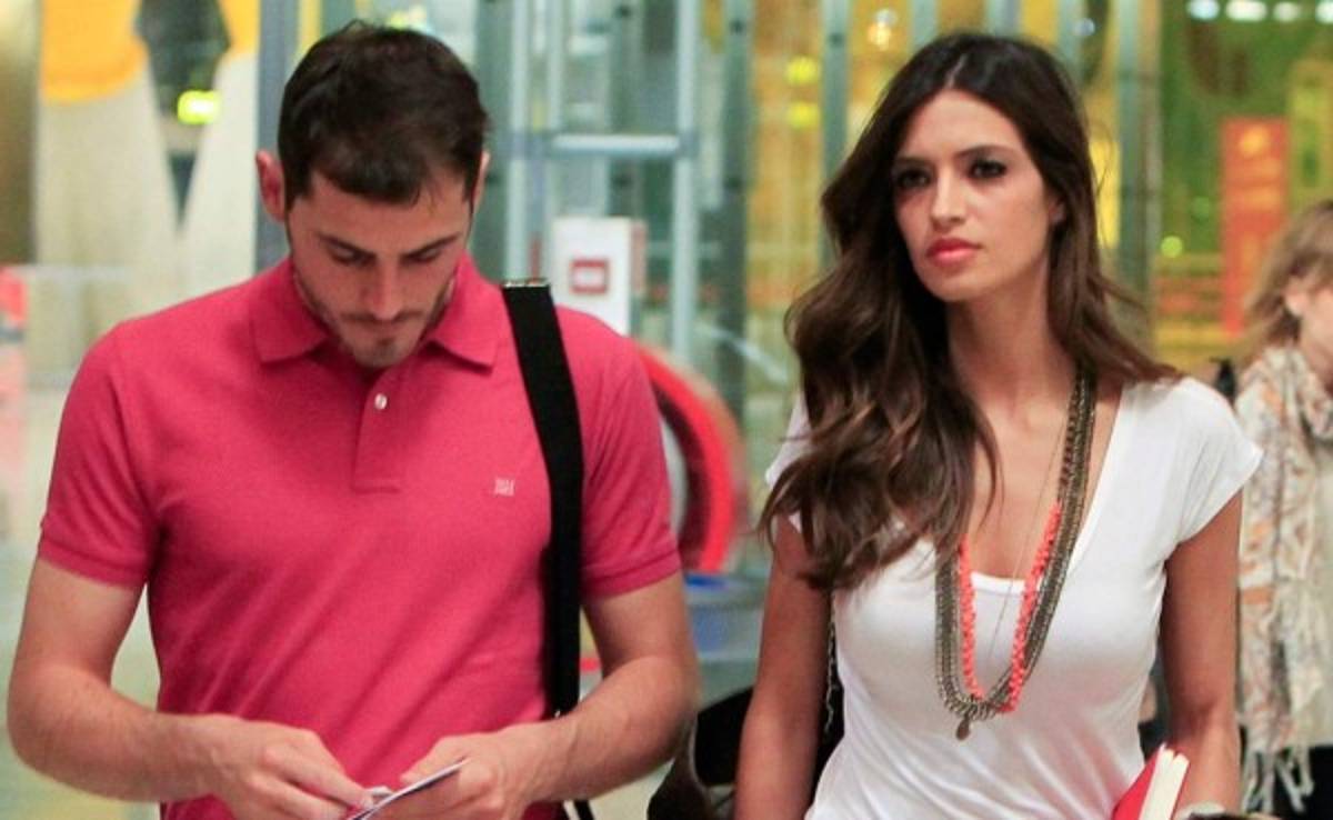 Sara Carbonero habría dado pistas sobre posible destino de Iker Casillas