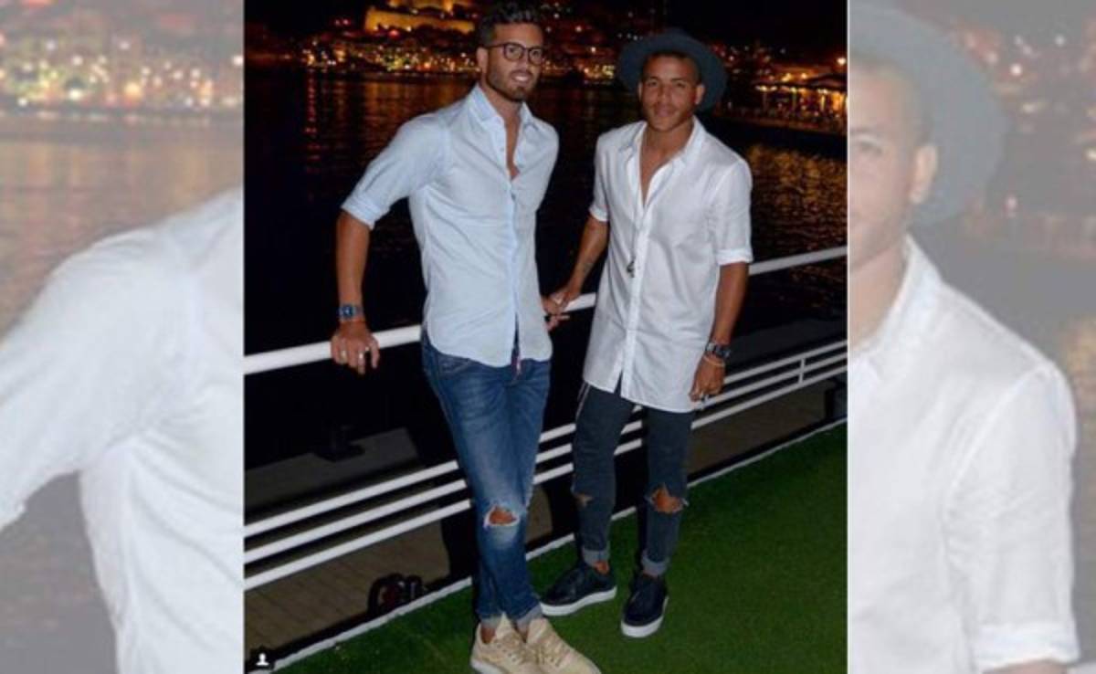 Sexy youtuber conquista a jugador mexicano que fue culpado de ser homosexual