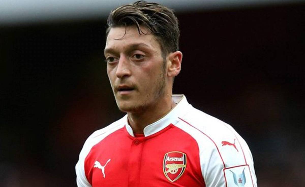 Mesut Özil: 'Necesitamos refuerzos si queremos estar arriba la próxima temporada'