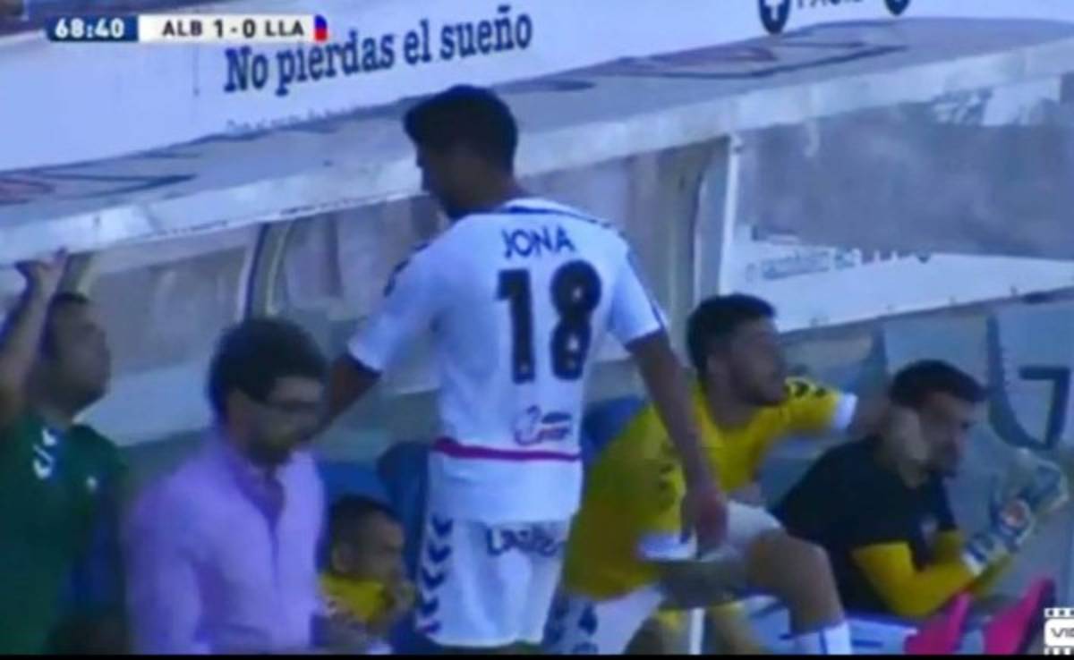 VIDEO: Jona Mejía se va ovacionado en juego del Albacete