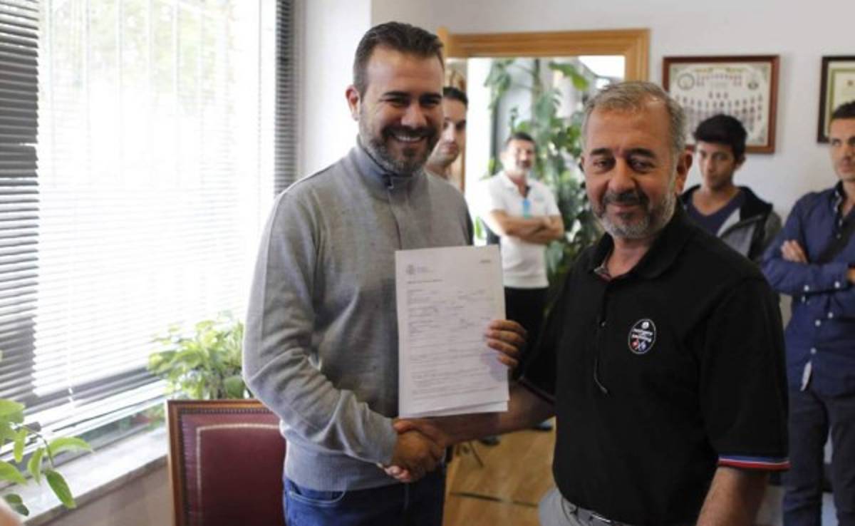 El refugiado sirio Osama Abdul Mohsen estrena hoy trabajo en Madrid