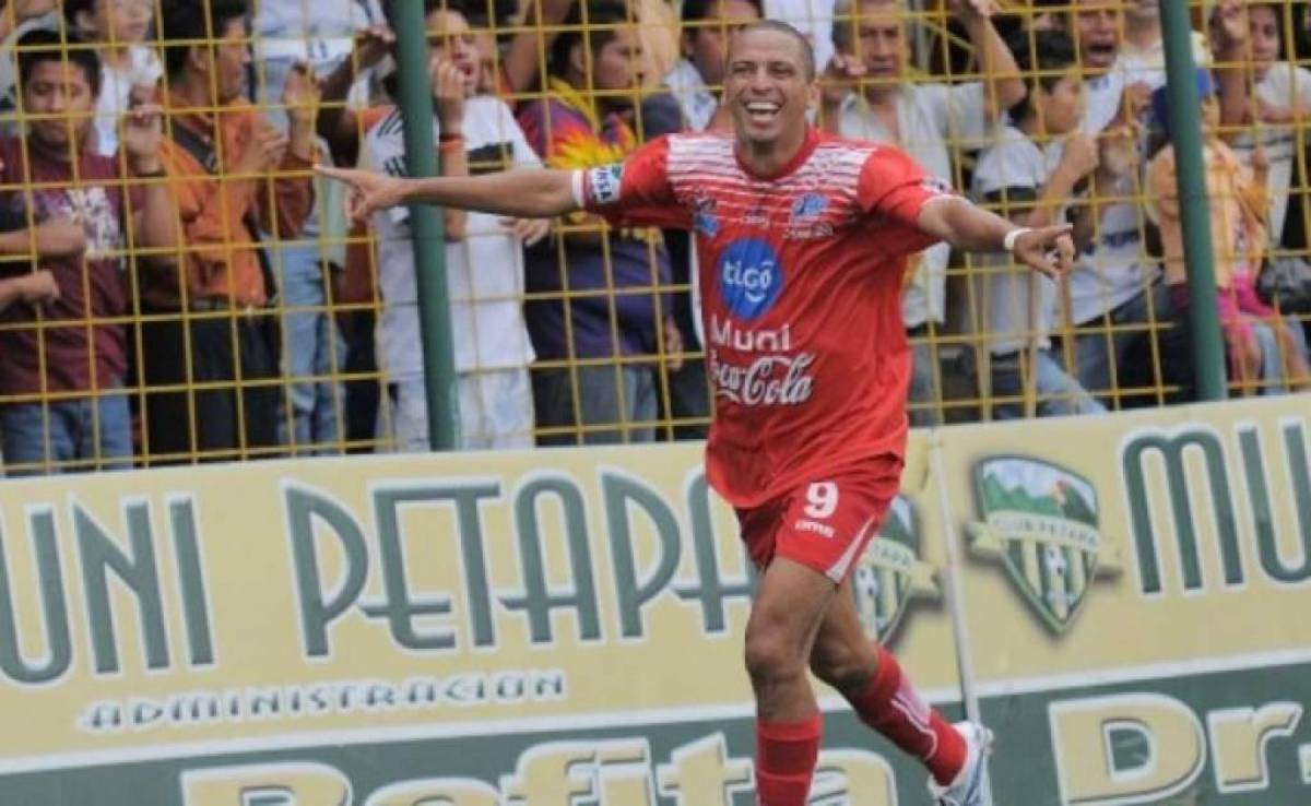 Los futbolistas hondureños que se han coronado campeones en Centroamérica: Dos más van por un título para unirse a la lista