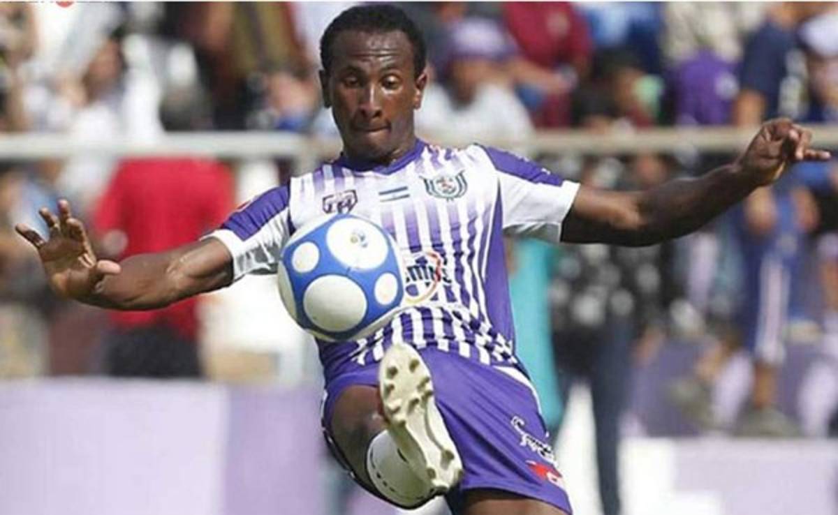 Colombiano Bladimir Díaz, del Chalatenango, podría ser sancionado