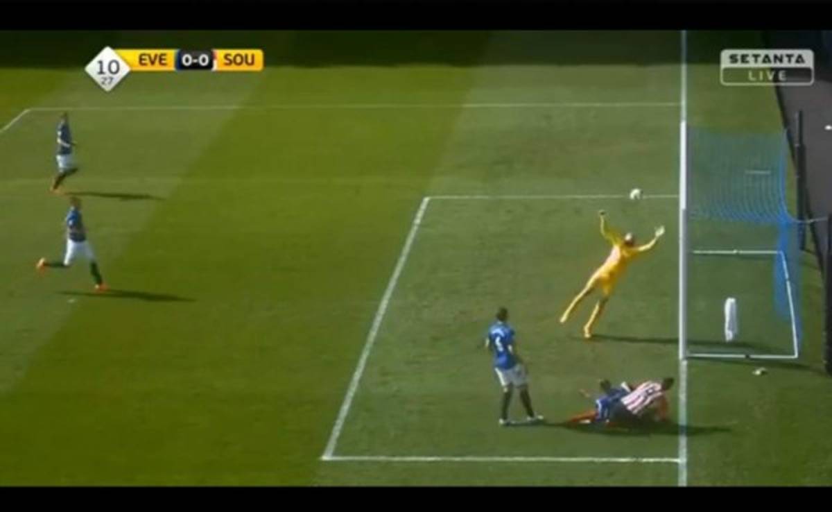 VIDEO: El portero Tim Howard realiza la mejor tapada de su vida