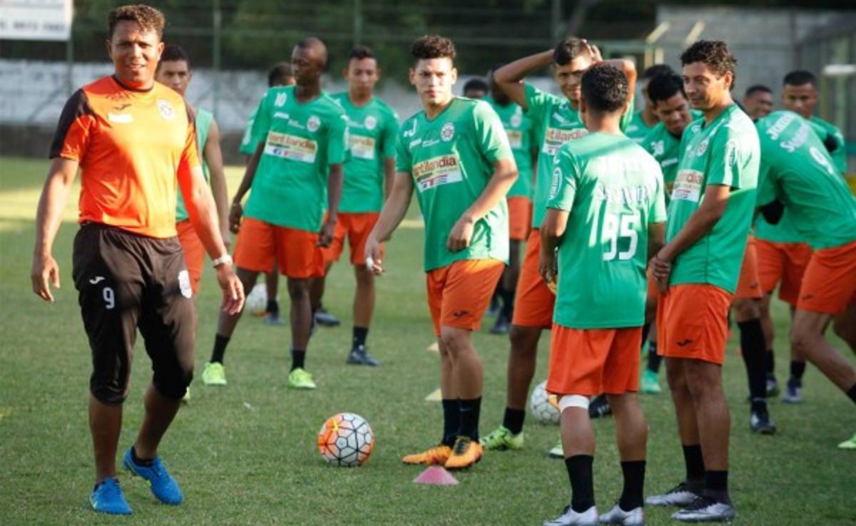 Las jóvenes apuestas del Marathón en la era de Carlos Pavón