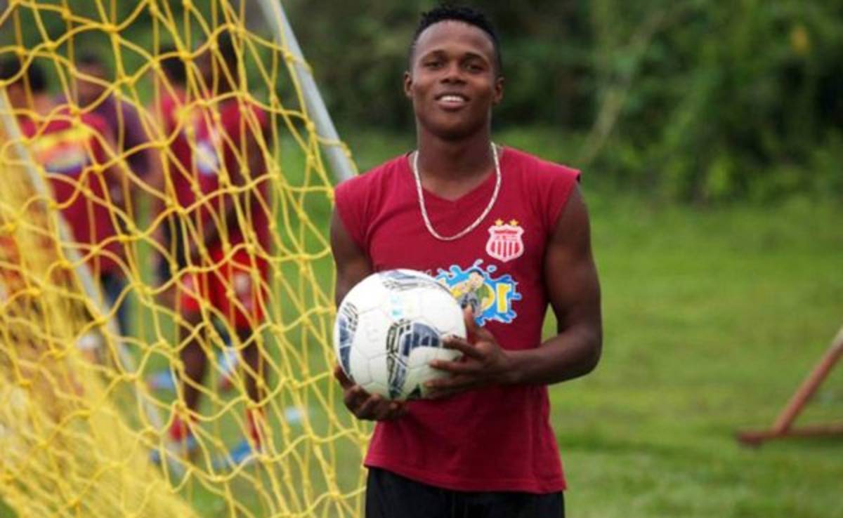El jugador del Vida, Maycol Montero es arrestado en La Ceiba