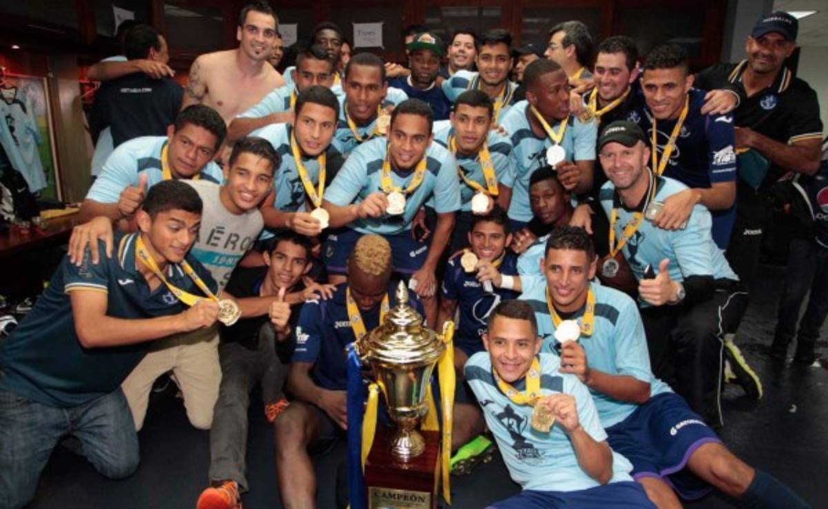 VIDEO: Así festejó Motagua el título en su camerino