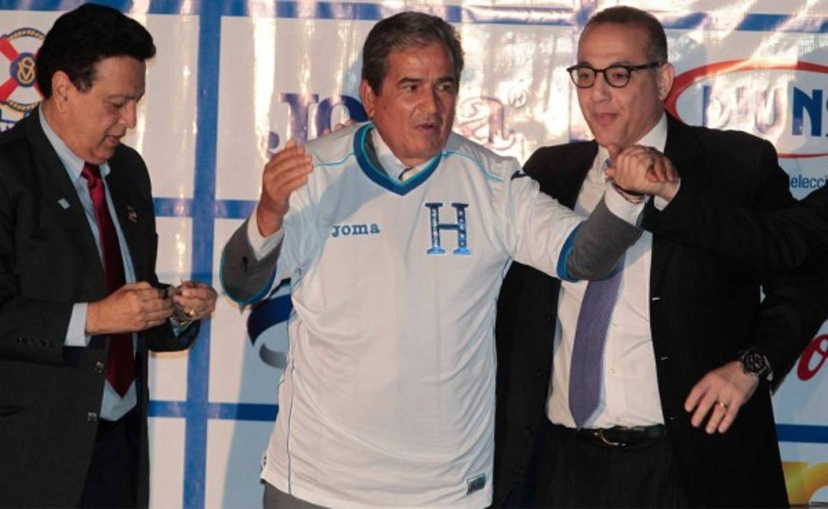 Jorge Luis Pinto es presentado como nuevo técnico de Honduras