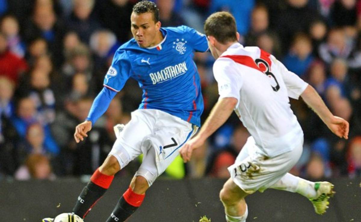 Arnold Peralta dejó de ser jugador del Rangers de Escocia