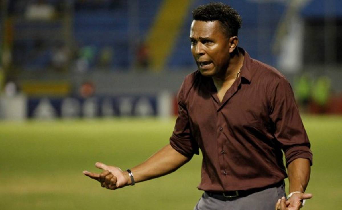 Dirigencia de Marathón descontenta con los resultado que está cosechando Carlos Pavón