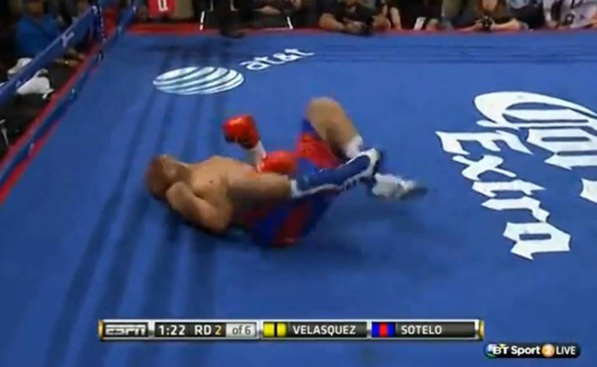 VIDEO: Boxeador fue noqueado tras terrible golpe en los genitales