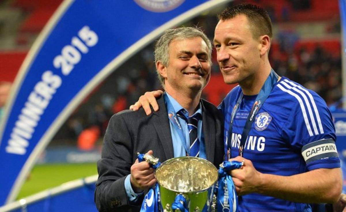 Terry cree que el fichaje de Mourinho es 'fantástico' para el United