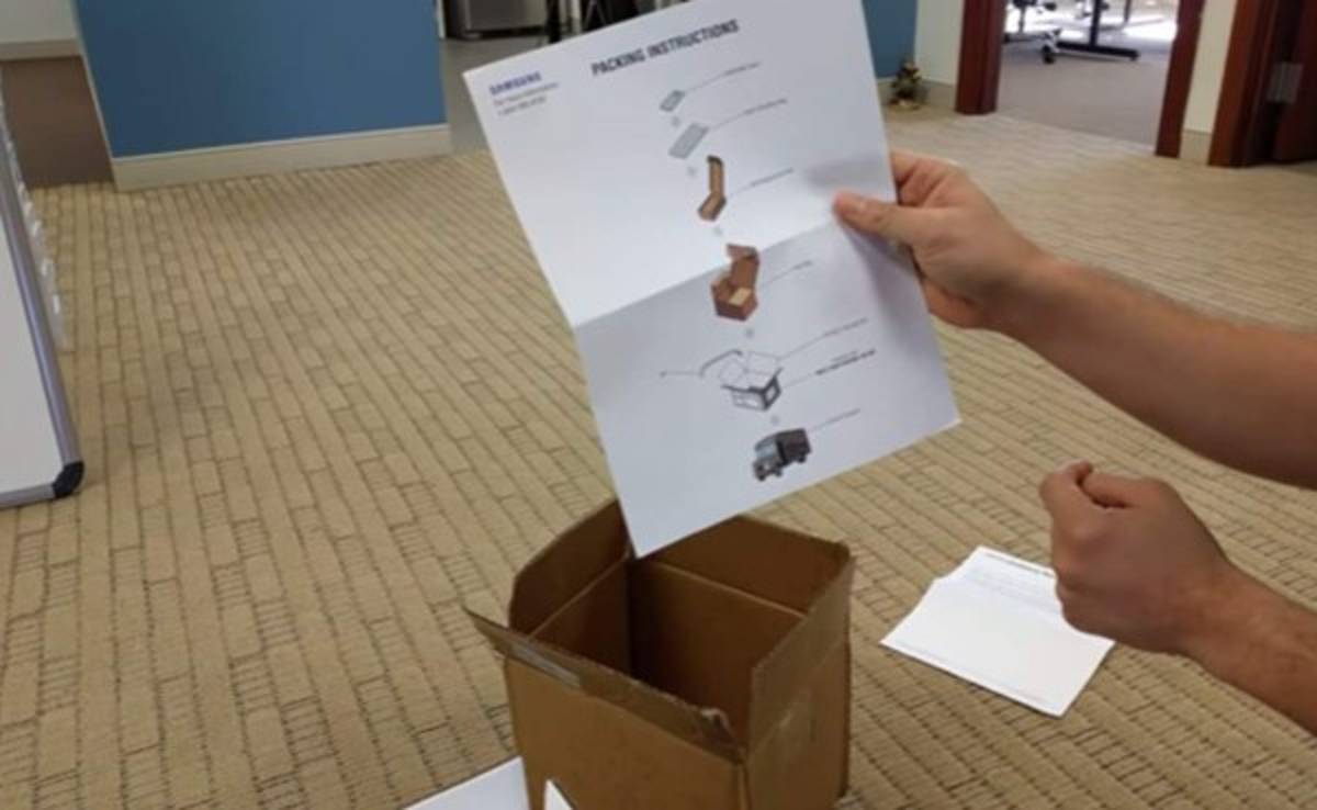 La caja que envía Samsung para que devuelvas el celular explosivo