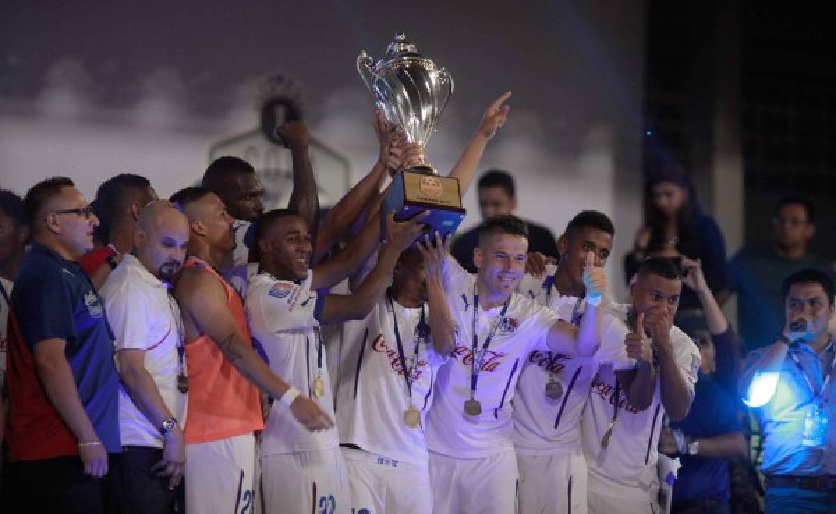 VIDEO: Olimpia levantó la primera Copa Presidente