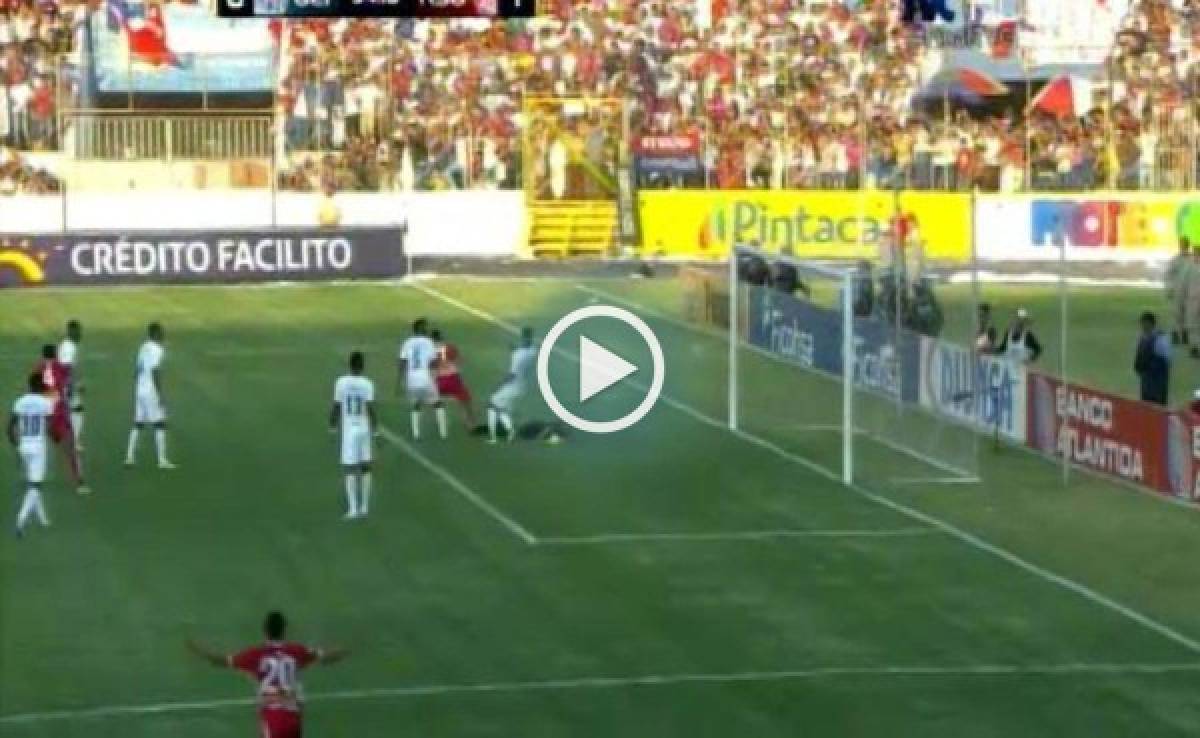 Video: Así anotó Marco Vega el gol que puso a temblar al Olimpia