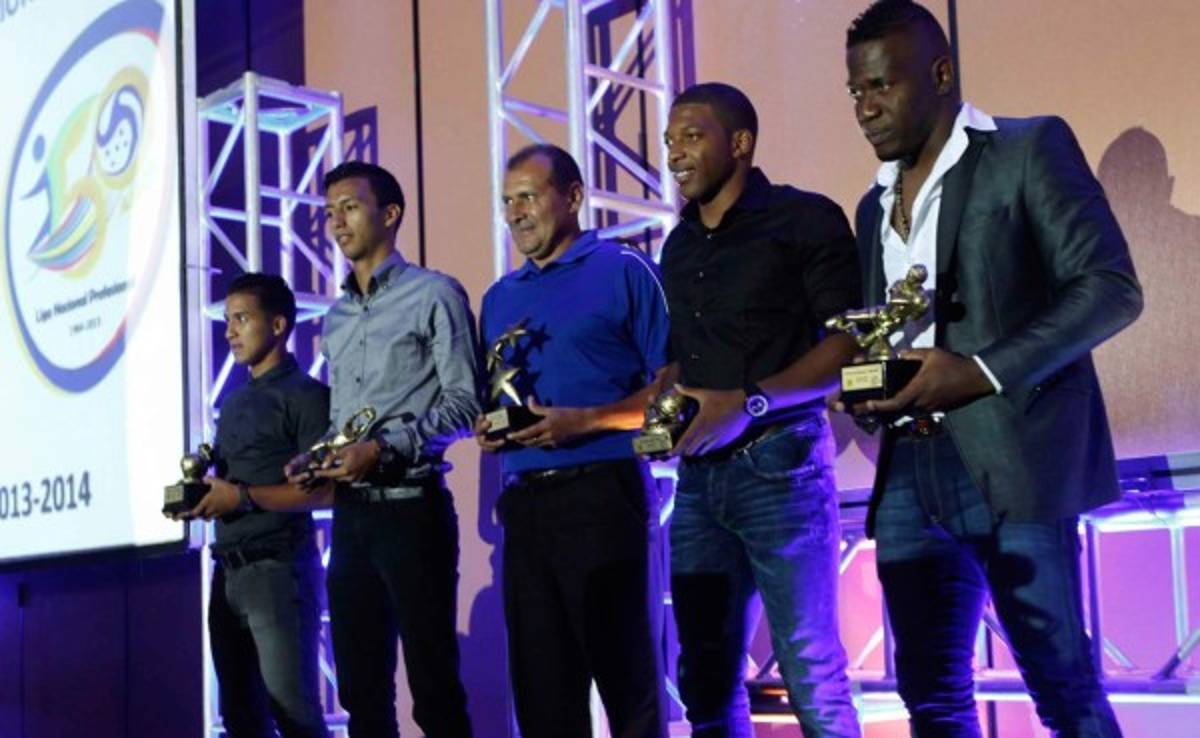 Liga Nacional de Honduras premia a jugadores destacados de la temporada 2013-2014