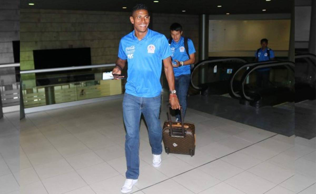 Carlo Costly advierte: 'Podemos darle la batalla al Pachuca'