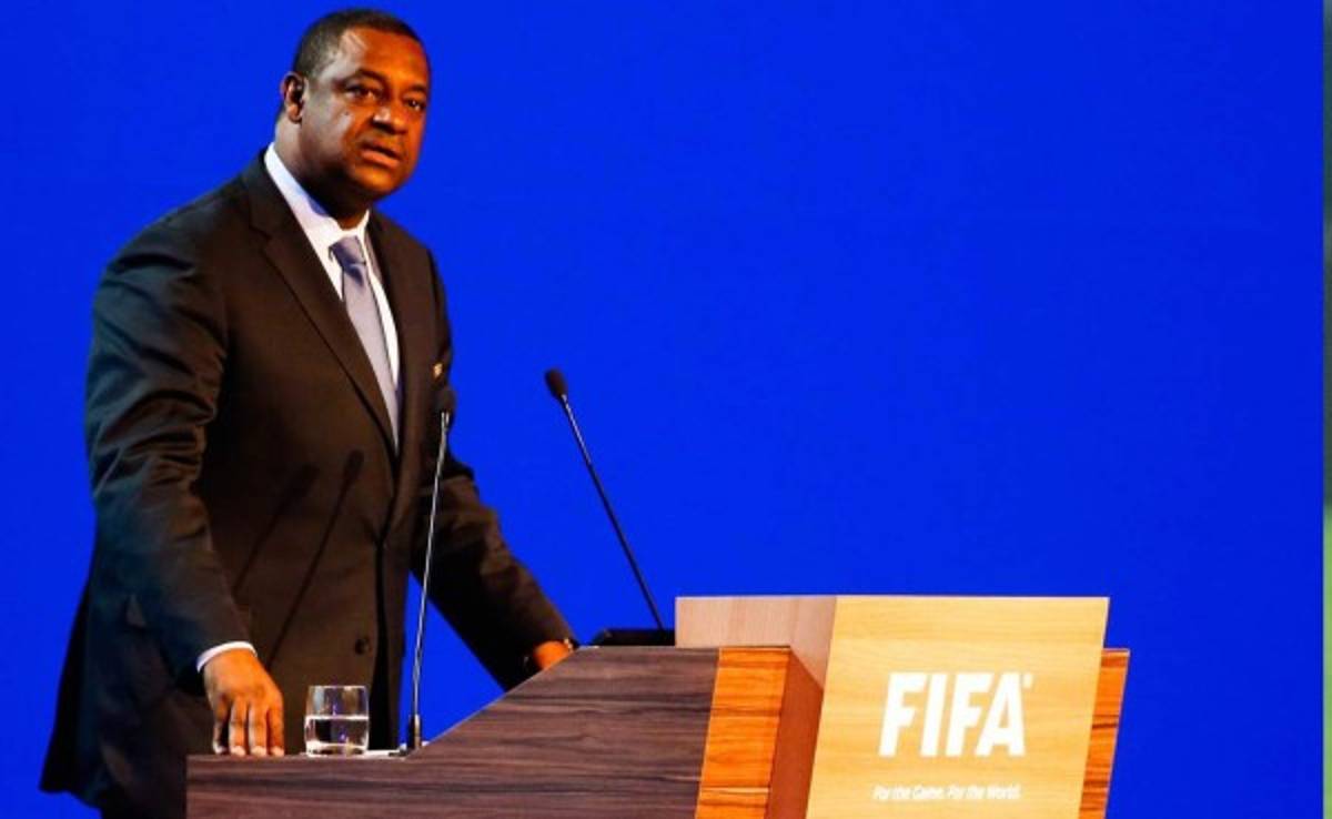 Jeffrey Webb podrá moverse libremente en un radio de 80 kilómetros