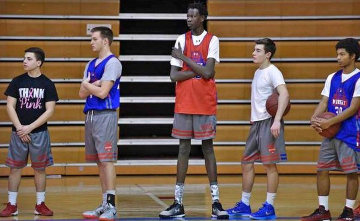 Bol Bol, el hijo del legendario Manute que quiere seguir los pasos de papá