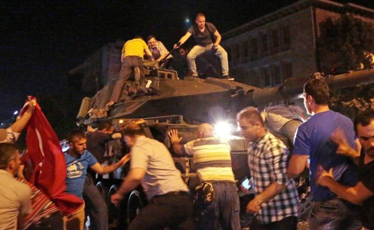 265 muertos en Turquía durante intento de golpe de Estado
