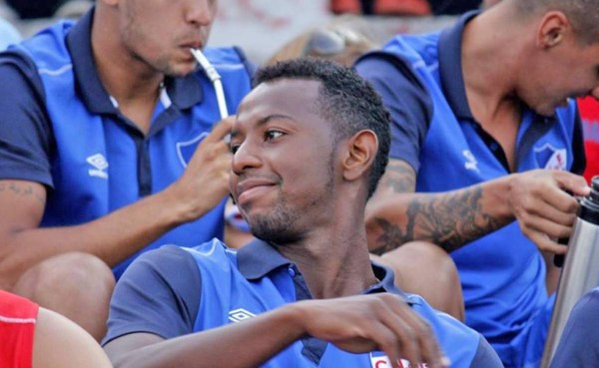 Velásquez Colón es internado en Uruguay por golpe en la cabeza