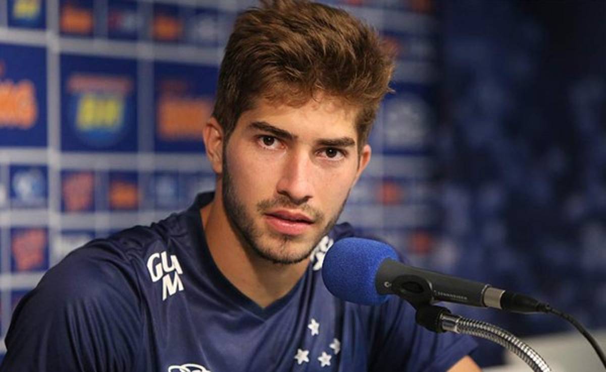 Lucas Silva hace exámenes médicos en plenas negociaciones con el Real Madrid