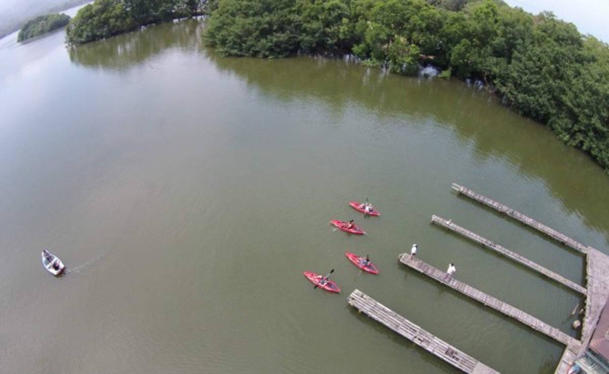 Recorriendo Chachahuala, sede del primer campeonato de kayak en Honduras