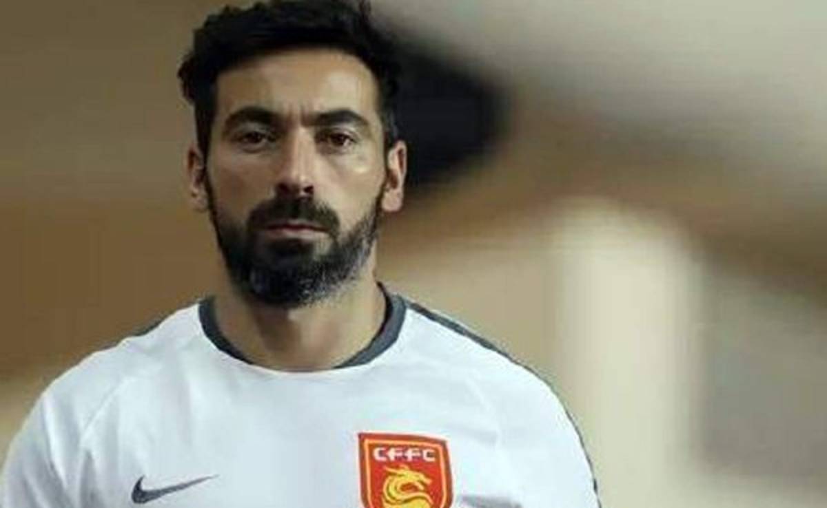 El increíble premio de Lavezzi en su primer partido en China