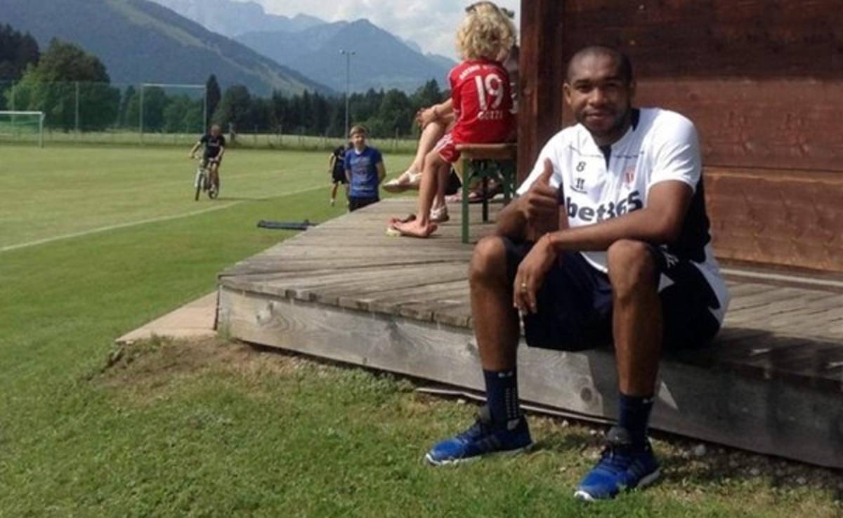 Wilson Palacios: 'Estoy esperando hablar con mi representante'