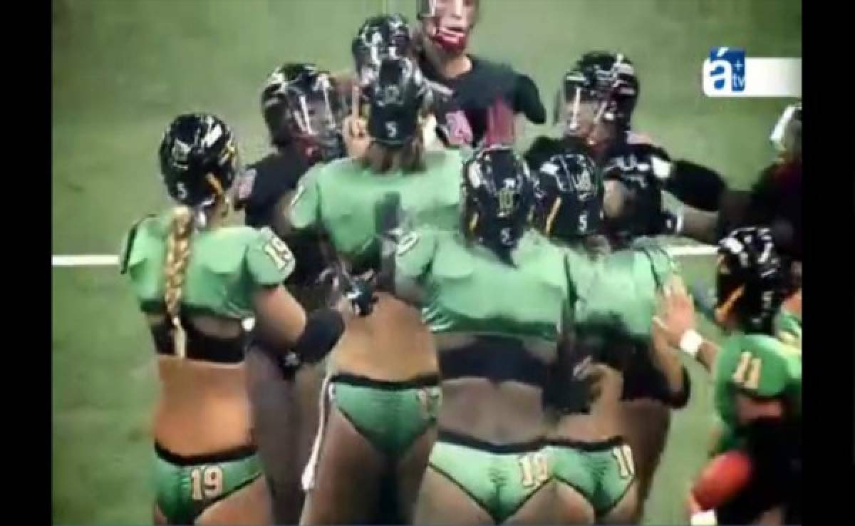 VIDEO: Chicas de Fútbol Americano en lencería protagonizan violenta pelea