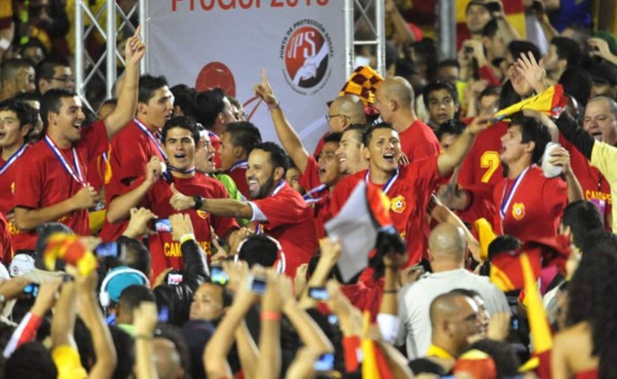 Herediano, su vitrina añora únicamente un título internacional