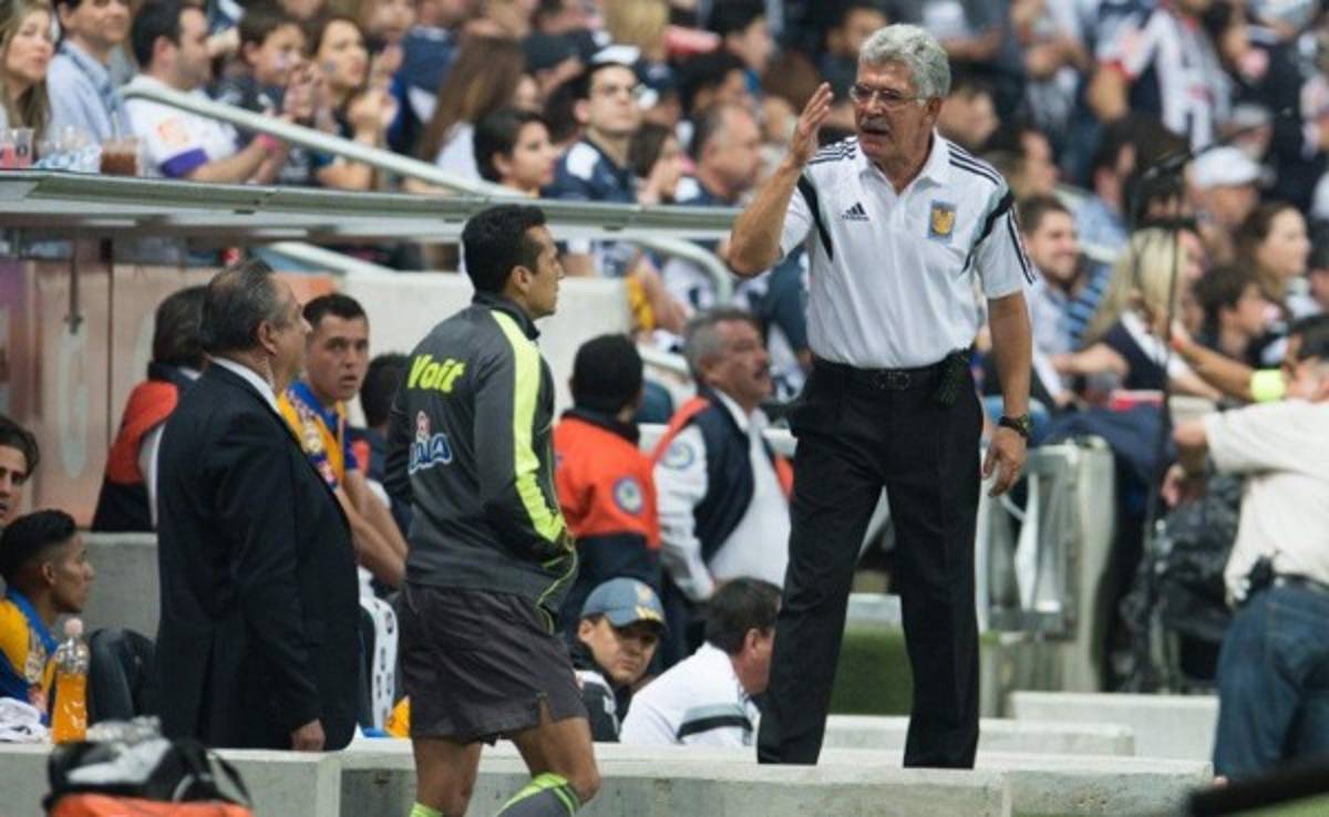 Tuca Ferreti a sus jugadores: 'Sepan perder y déjense de mamadas'