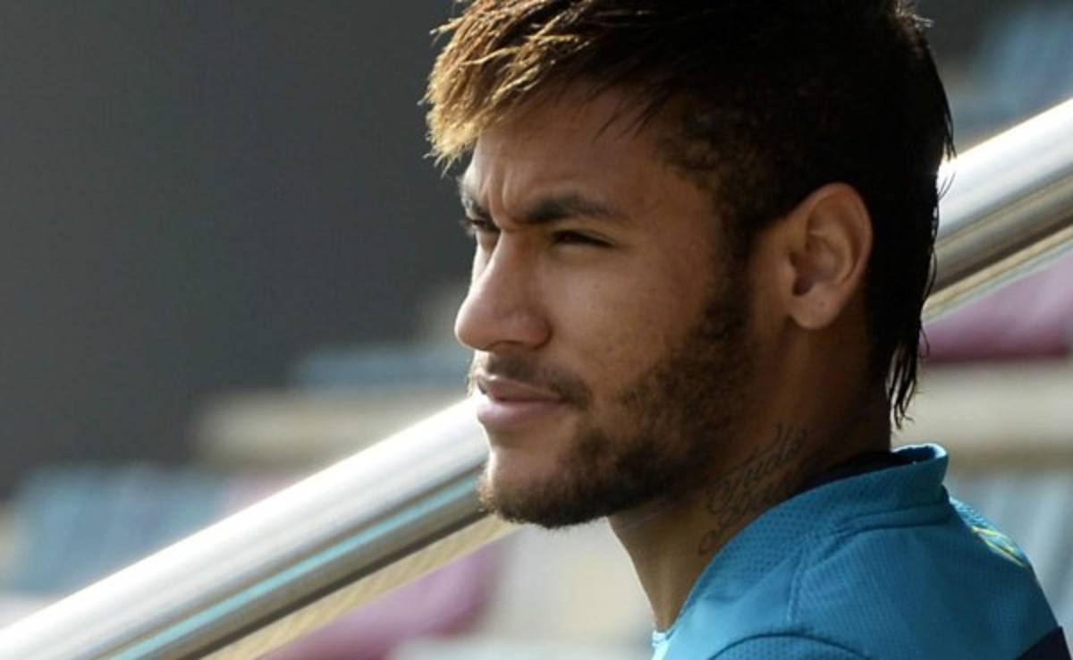 Neymar deberá declarar y explicar su fichaje