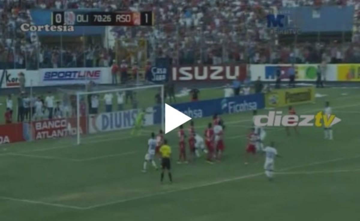 Video: ¡Golazo! de tiro libre de Óscar Salas ante Real Sociedad!