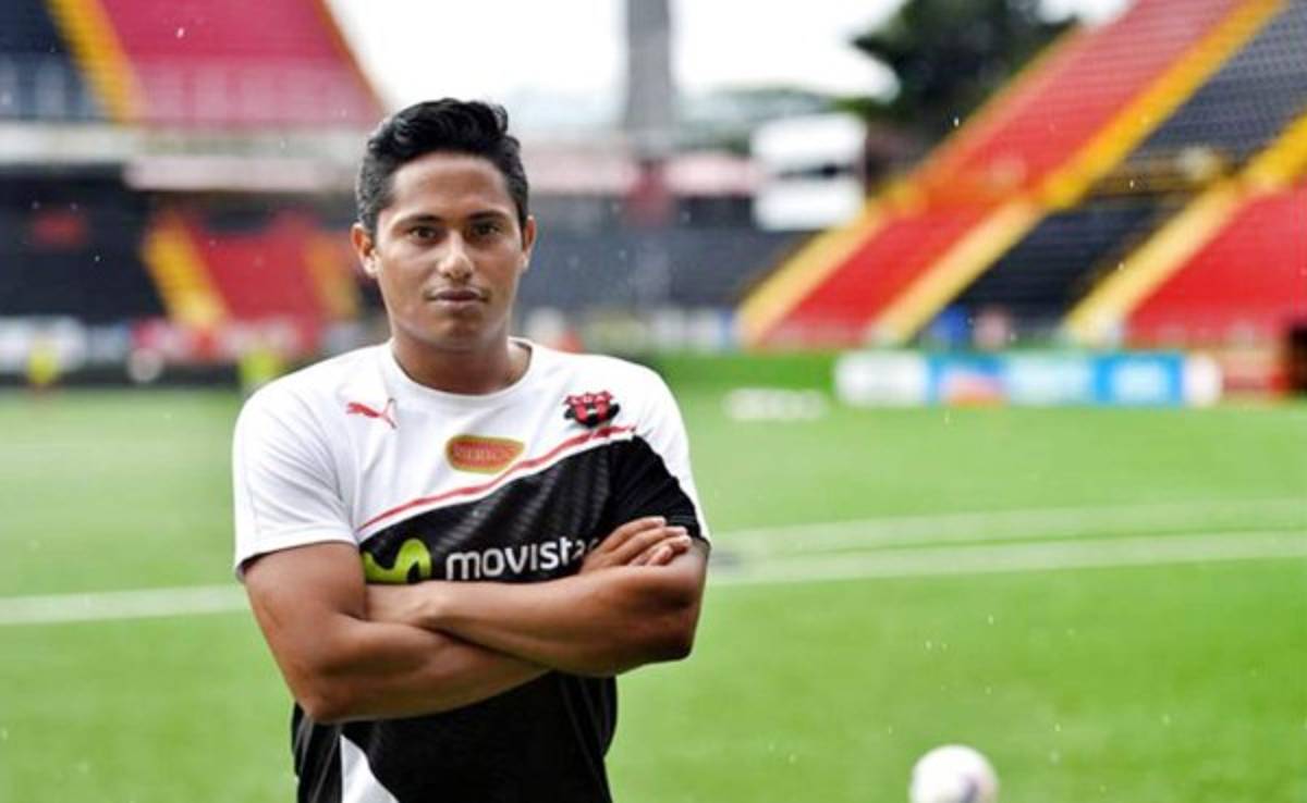 Ramón Núñez no viaja con Alajuelense a México por problemas físicos