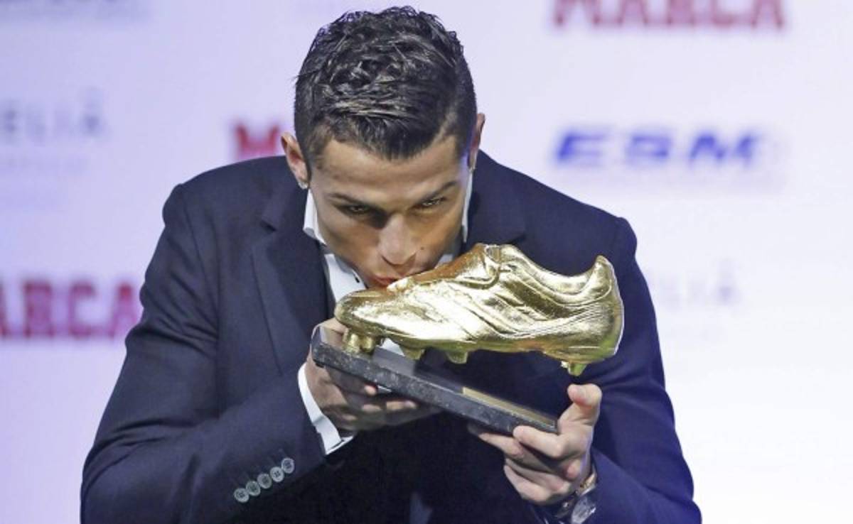 Florentino define a Cristiano Ronaldo como 'digno heredero' de Di Stéfano