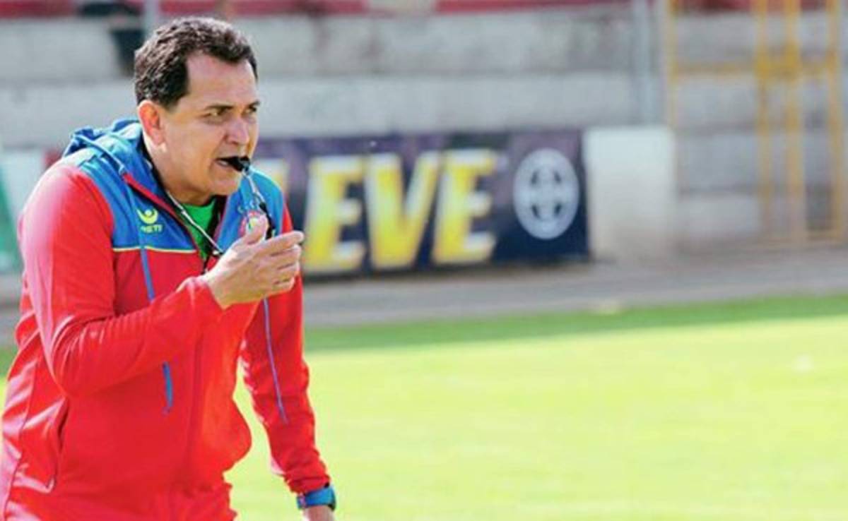 El Xelajú de Nahun Espinoza empata y se estanca en Guatemala