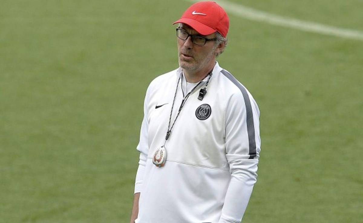 Laurent Blanc: 'Remontar ante Barcelona es una tarea dificilísima'