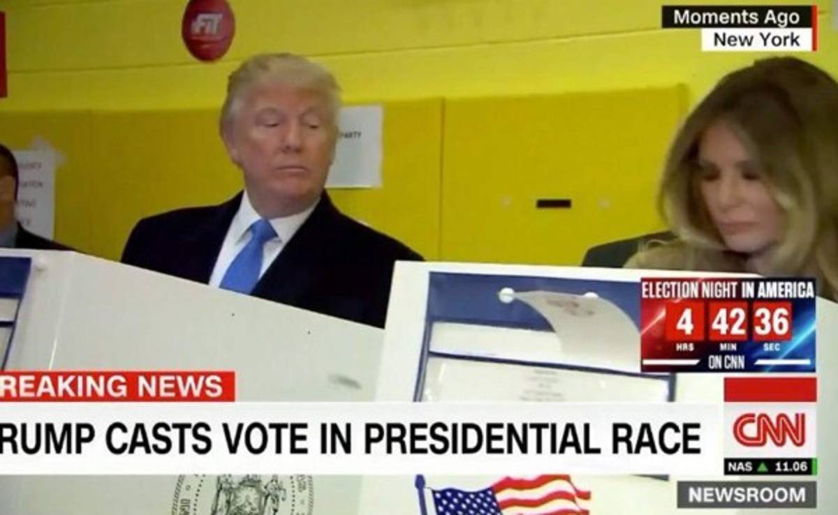 VIRAL: Donald Trump espía el voto de su esposa