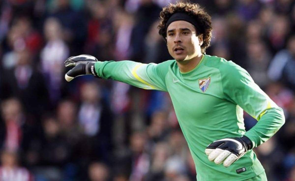 El portero mexicano 'Memo' Ochoa ficharía por el Granada