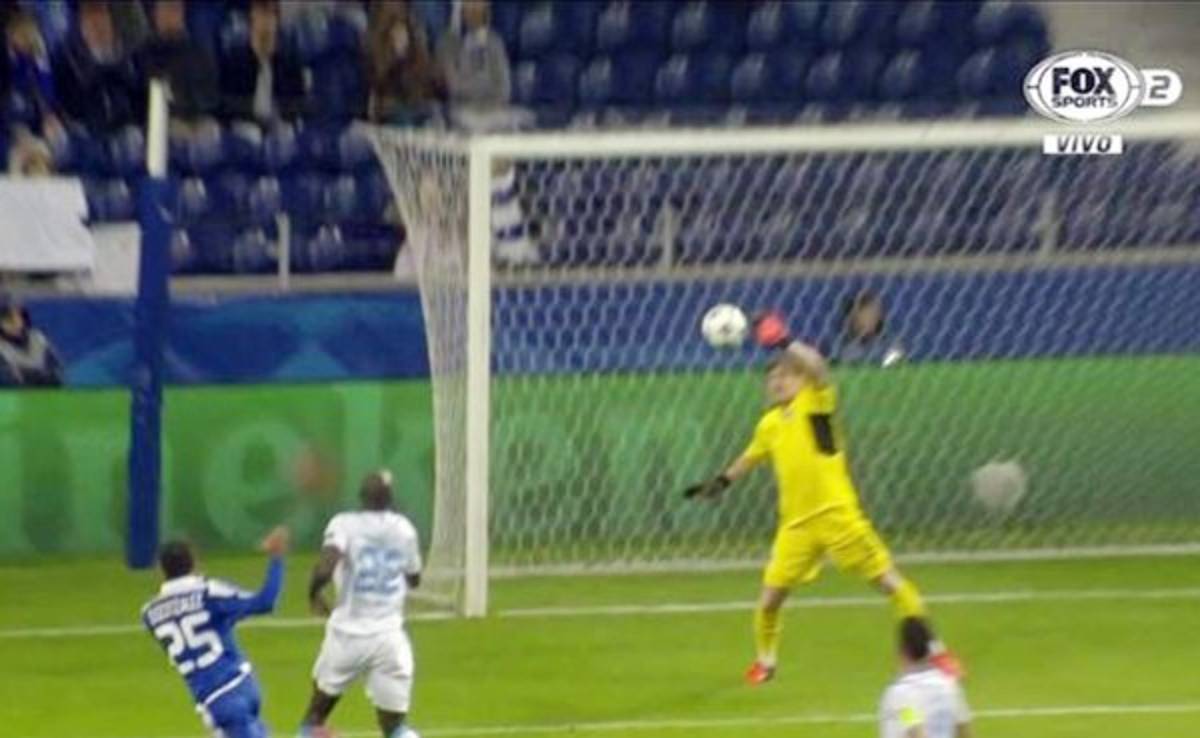 VIDEO: Iker Casillas comete errorazo en derrota del Porto en Champions