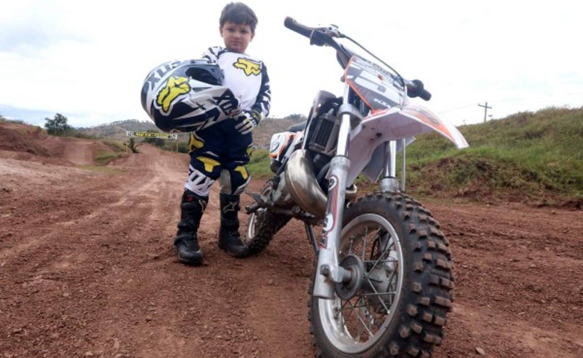Diego Venegas, el niño maravilla del motocross en Honduras