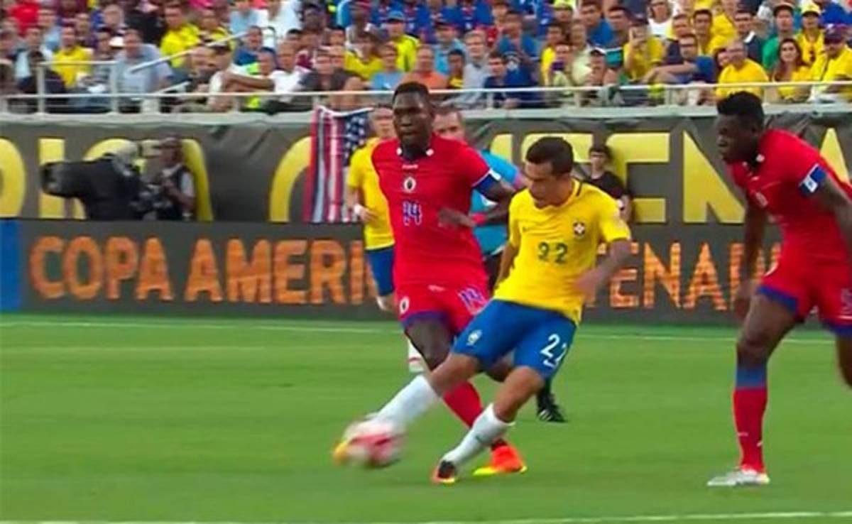 ¡Vaya joya! Así fue el golazo de Philippe Coutinho ante Haití