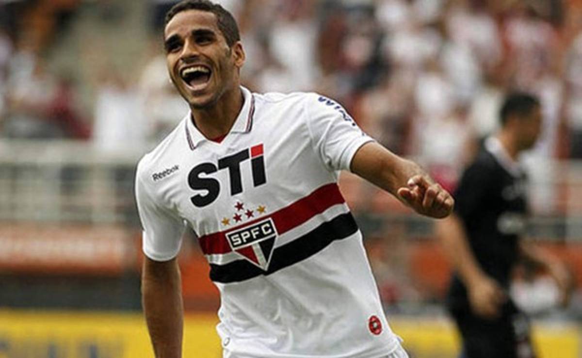 Brasileño Douglas Pereira está en la mira del Barcelona