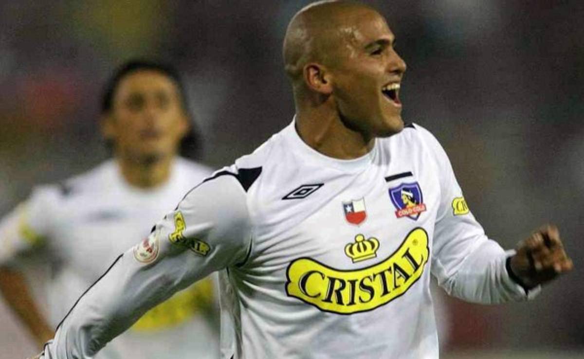 Tras siete años en México, Chupete Suazo vuelve a Chile