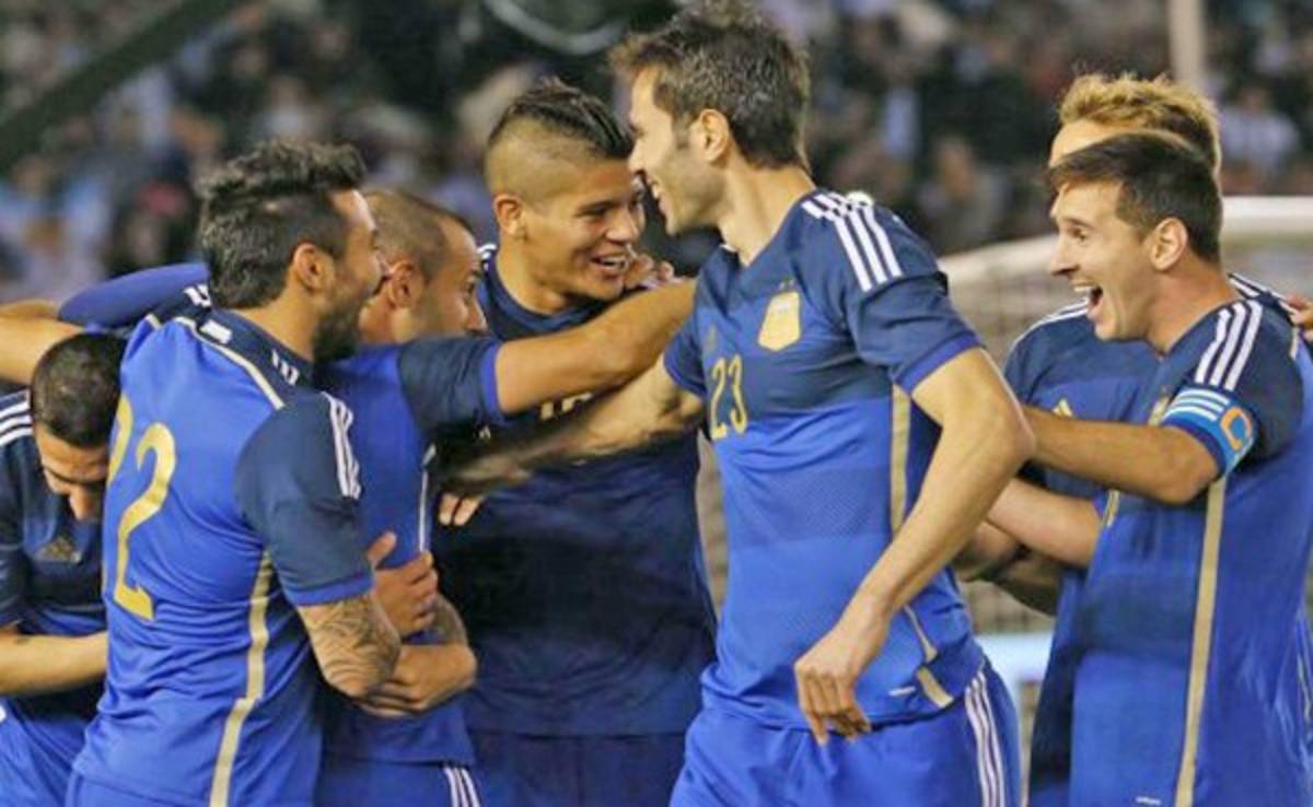 Argentina golea 7-0 a Hong Kong con dobletes de Higuaín, Messi y Gaitán