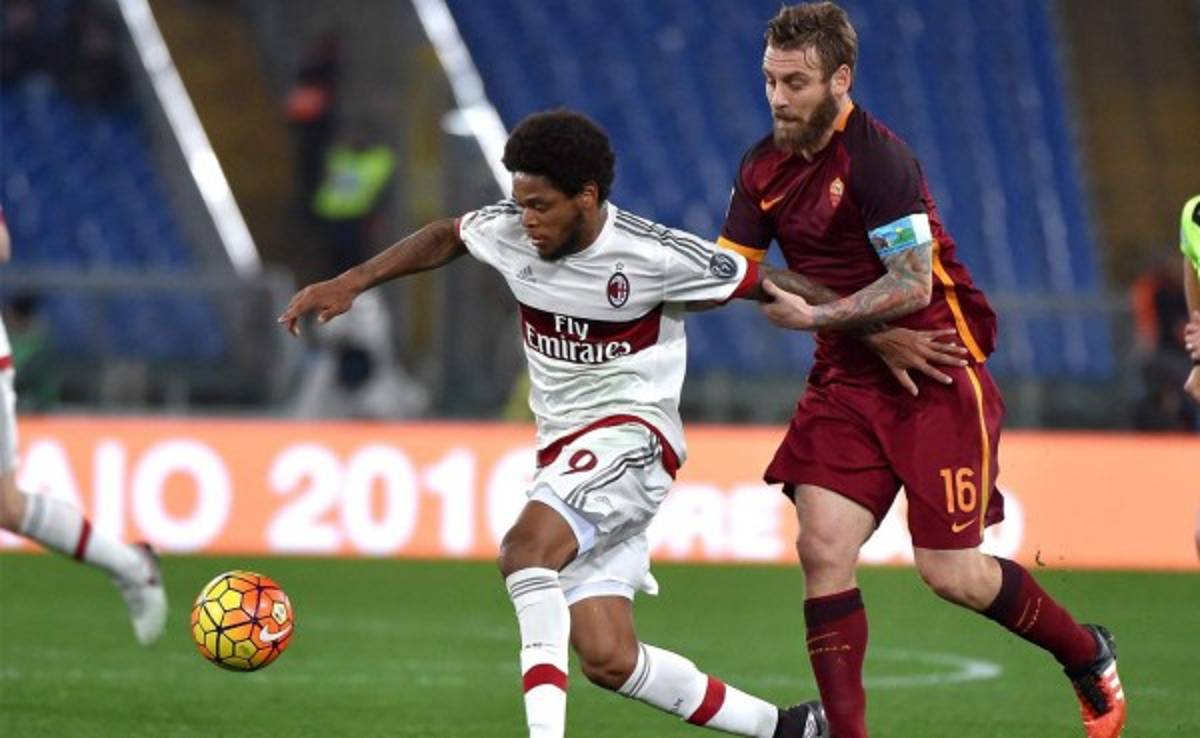 La Roma empata con el Milan y sigue sin ver luz en Italia