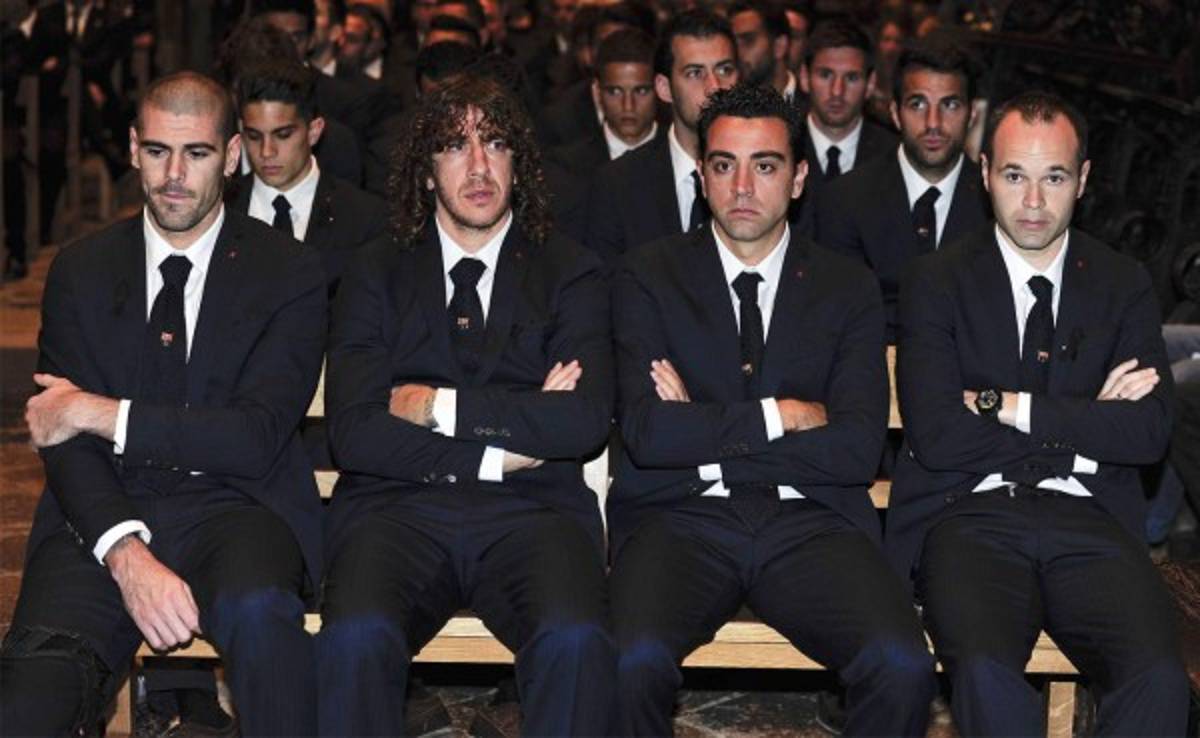 Mundo del fútbol da último adiós a Vilanova en multitudinaria misa